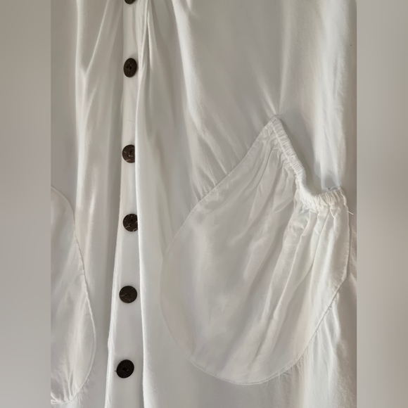 Essence | Sleeveless White Button-Down Dress, Ptp 21" - Picture 5 of 13